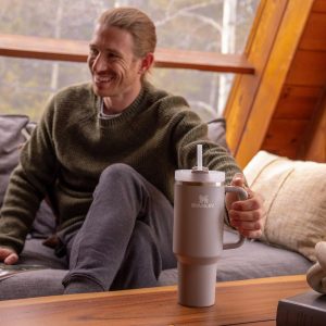 Stanley Quencher H2.0 Tumbler with Handle and Straw 30 oz | Flowstate 3-Position Lid | Cup Holder Compatible for Travel | Insulated Stainless Steel Cup | BPA-Free | Cherry Blossom