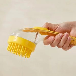 Brosse de bain pour animaux de compagnie, en Silicone souple, à Long manche avec distributeur de shampoing, Massage doux pour le toilettage et le nettoyage de la fourrure et des cheveux, 1 pièce