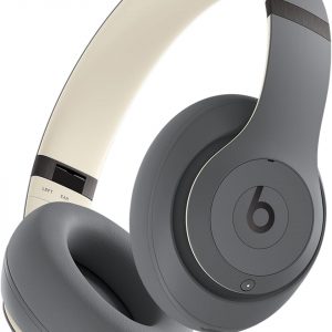 Beats Studio Pro - Casque sans Fil avec Bluetooth et Réduction du Bruit - Audio Spatial personnalisé, Audio USB-C au Format Lossless, Compatibilité Apple et Android - Sable