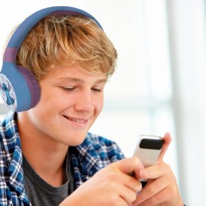 Lexibook - Disney Stitch - Casque Audio 2-en-1 Bluetooth & Filaire avec Micro et Bouton de contrôle, Pliable et Ajustable, Batterie Rechargeable Longue durée - HPBT010D